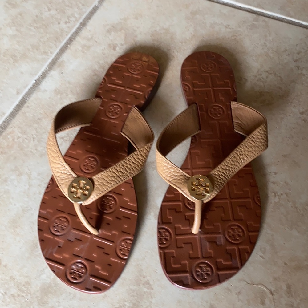 Troy Burch Women’s flip flops sz 8